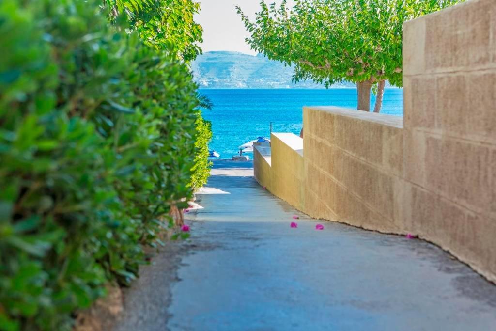 Haraki Mare Studios Beach Front מראה חיצוני תמונה