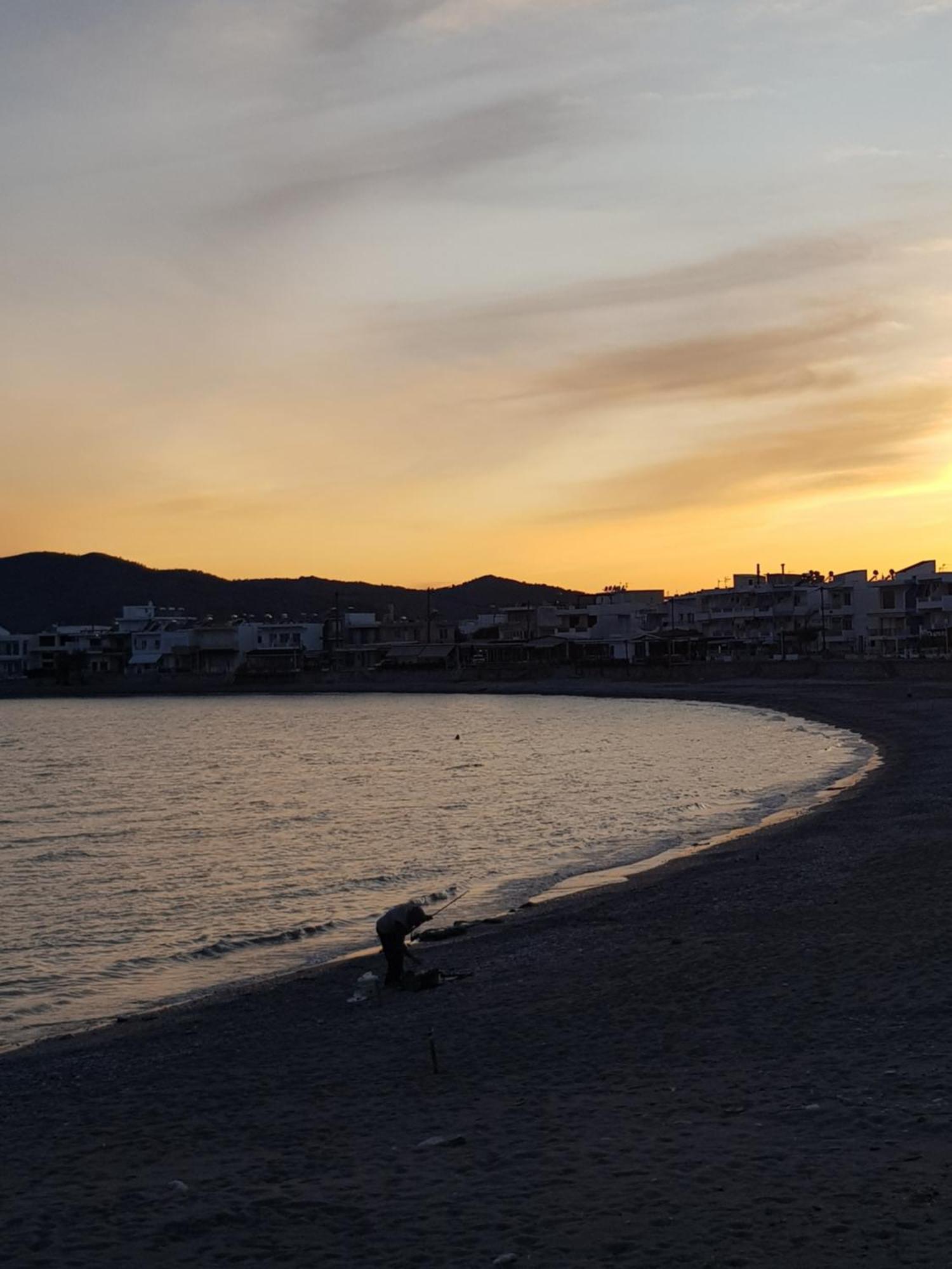 Haraki Mare Studios Beach Front מראה חיצוני תמונה
